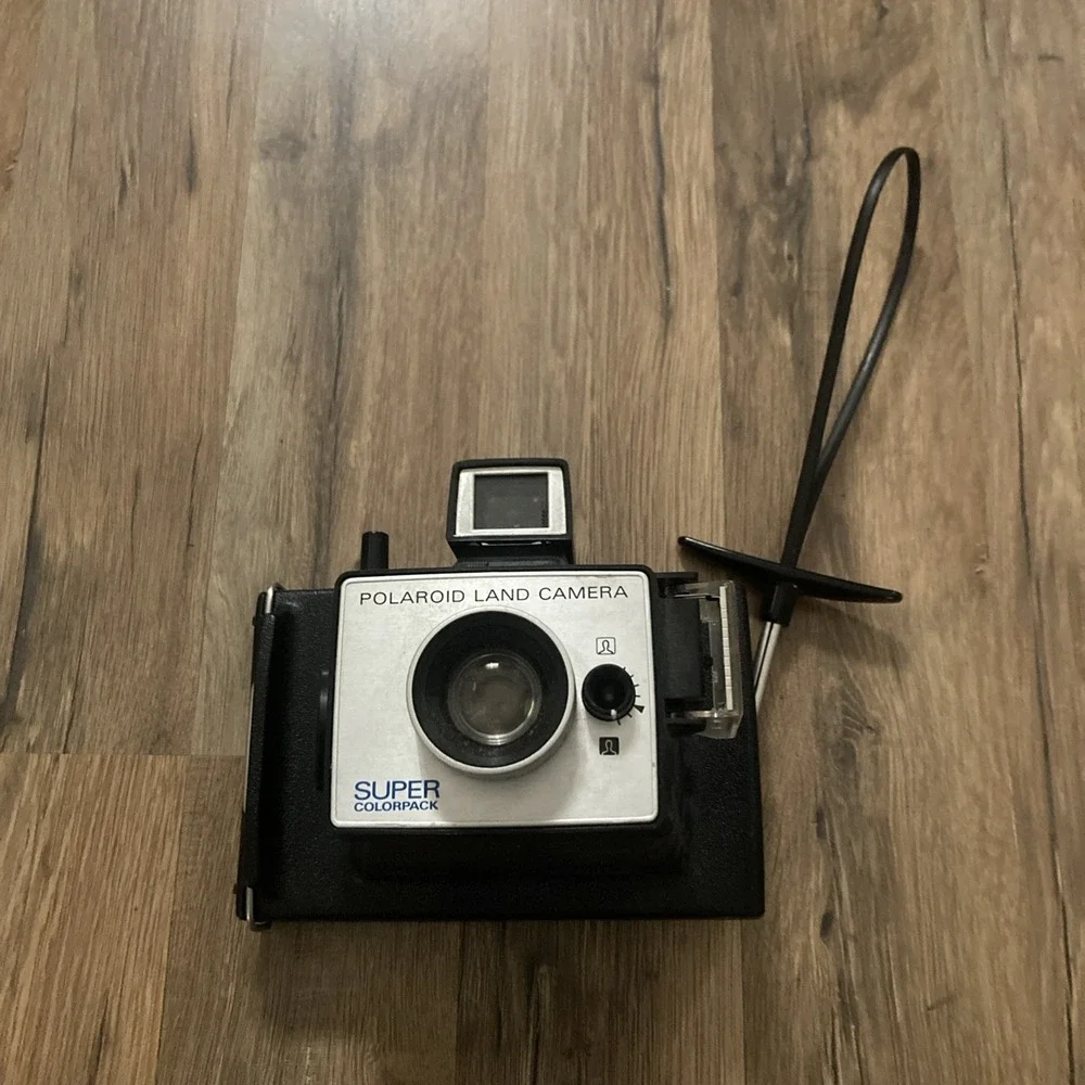 Vintage 1971/72 Black POLAROID LAND CAMERA SUPER COLORPACK instant film camera